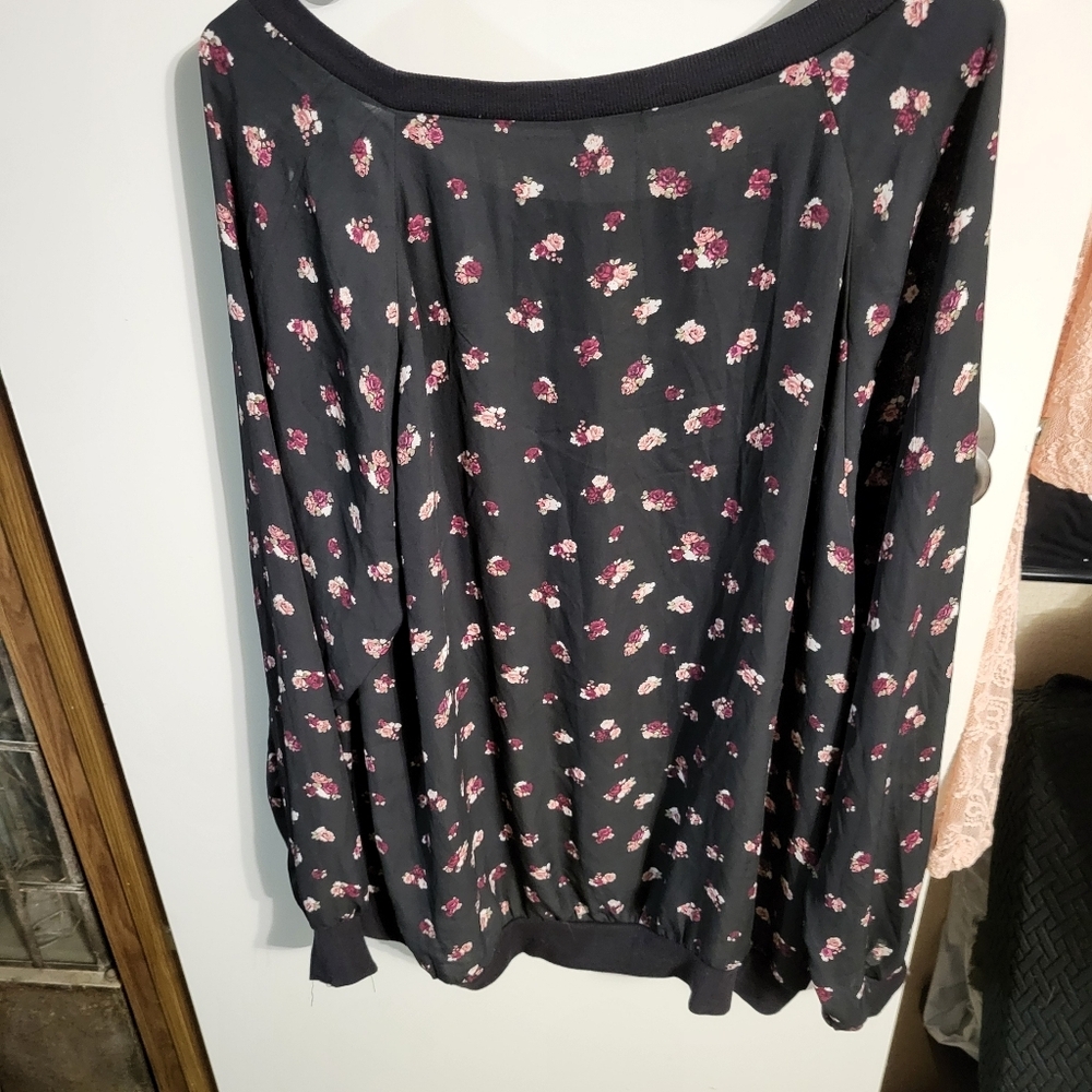 TORRID FLORAL TOP SZ 3 - Picture 5 of 5